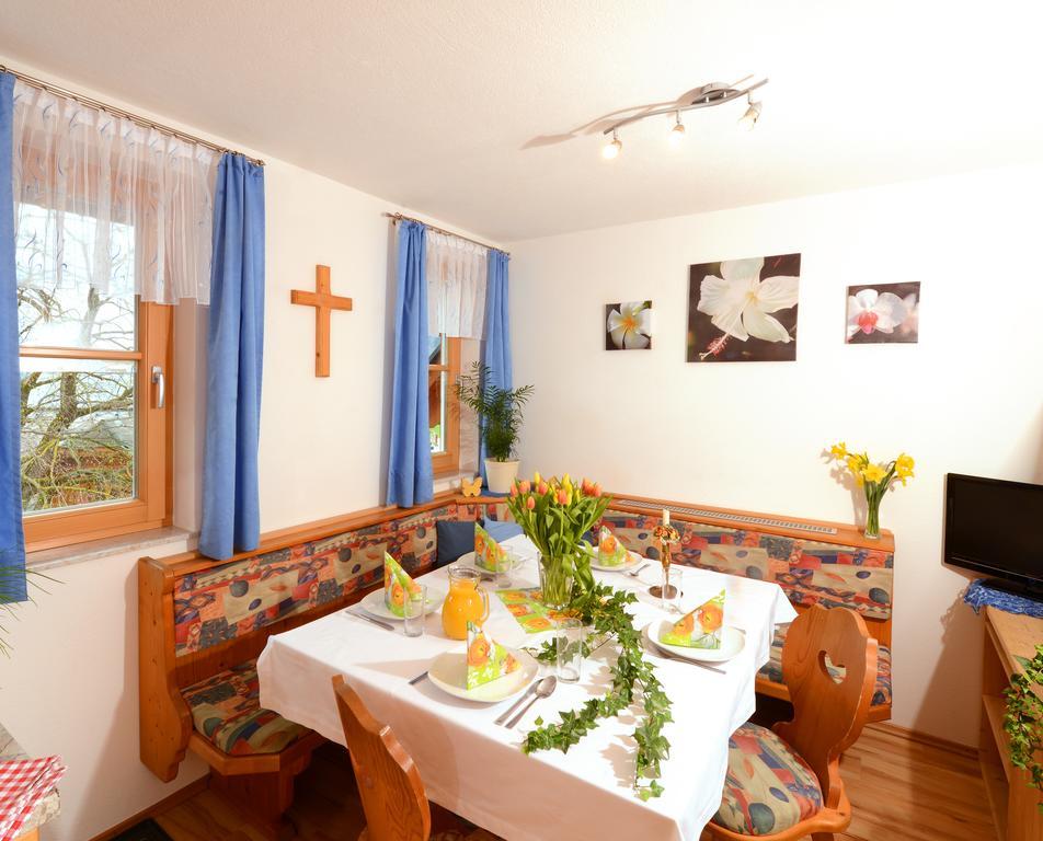 הוילה אייגן אים אנסטל Huettstaedterhof Familie Poetsch מראה חיצוני תמונה